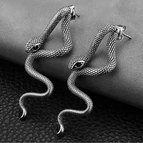 Chic Silver Snake Earrings - Picture 3 of 3